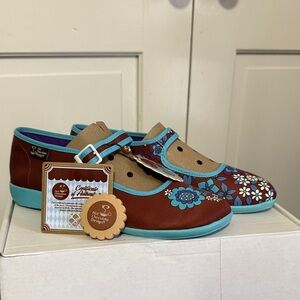 Hot Chocolate Design Women's Floral Brown Flats